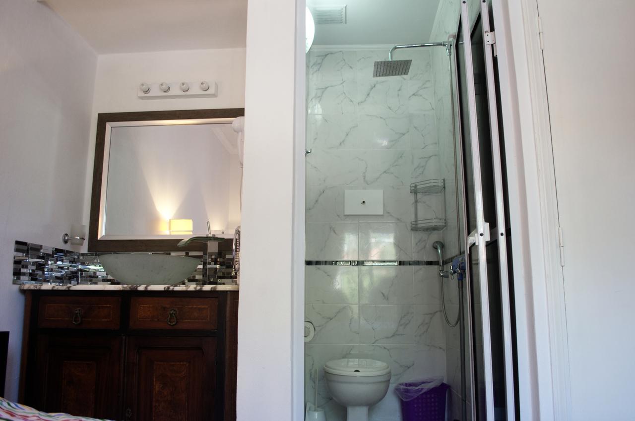 Hosteria Robert Villa Gesell Extérieur photo