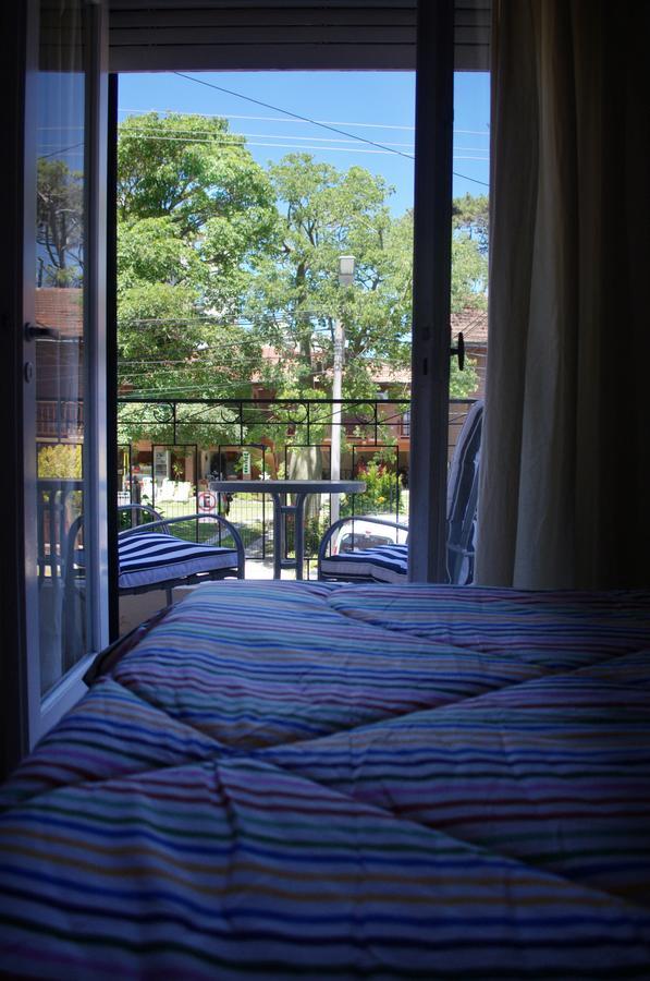 Hosteria Robert Villa Gesell Extérieur photo