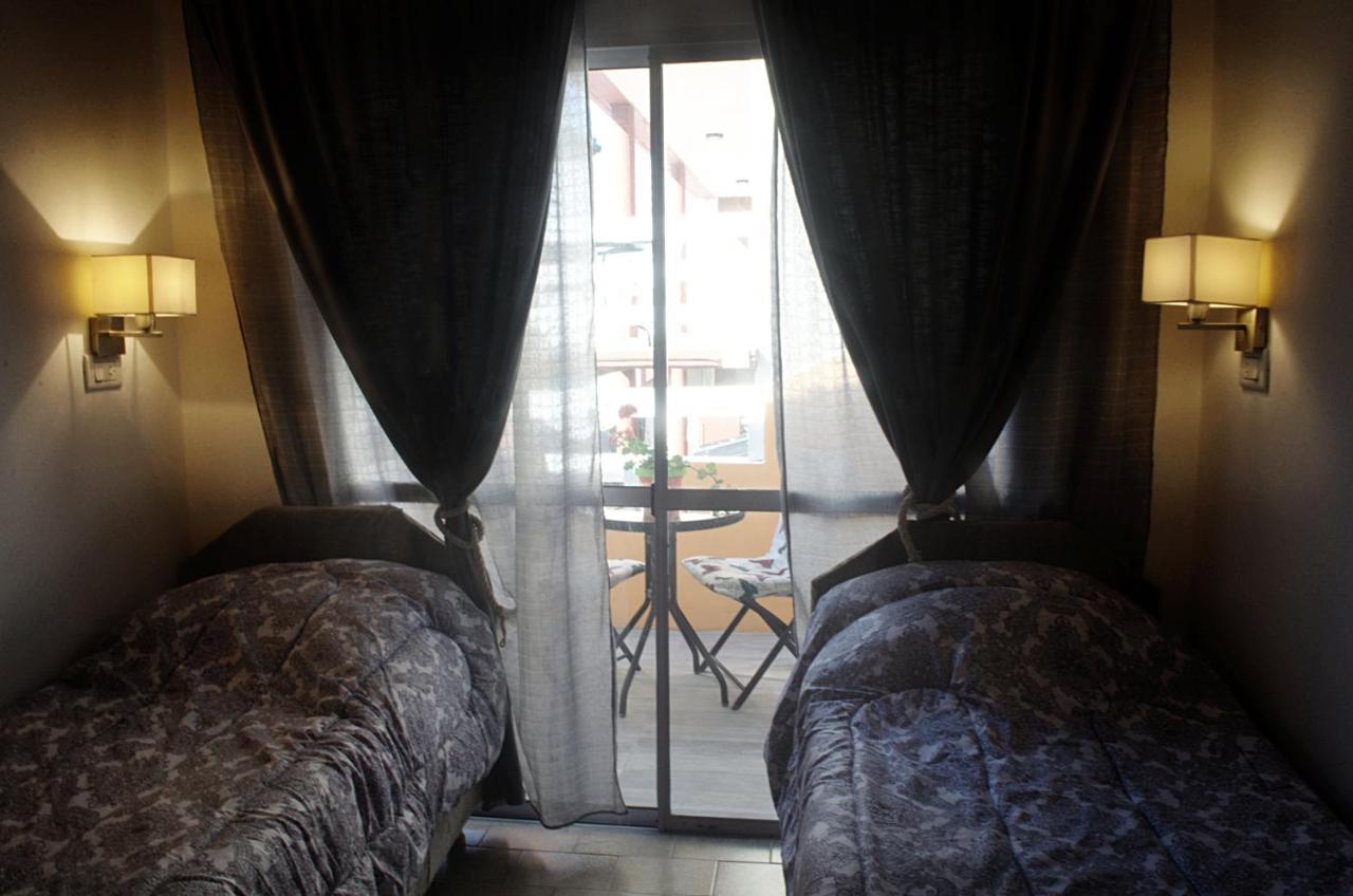 Hosteria Robert Villa Gesell Extérieur photo